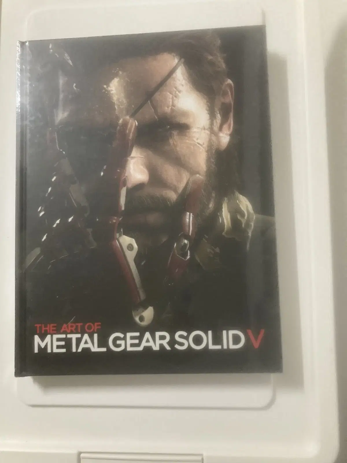 The Art of Metal Gear Solid V 아트북 판매합니다.